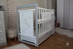 Ліжко дитяче Baby Comfort TEDDY біло-сіра з шухлядою та маятником Ліжко дитяче Baby Comfort TEDDY біло-сіра з шухлядою та маятником